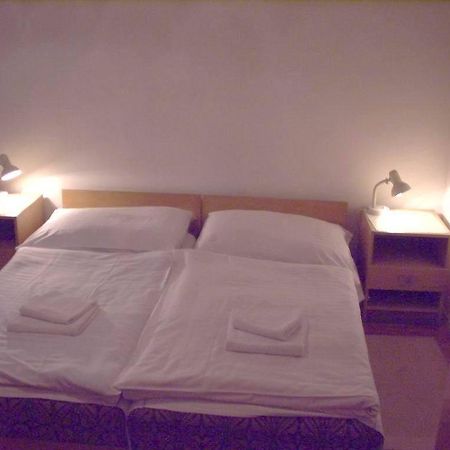 ジュール Corvin Panzio Bed & Breakfast エクステリア 写真